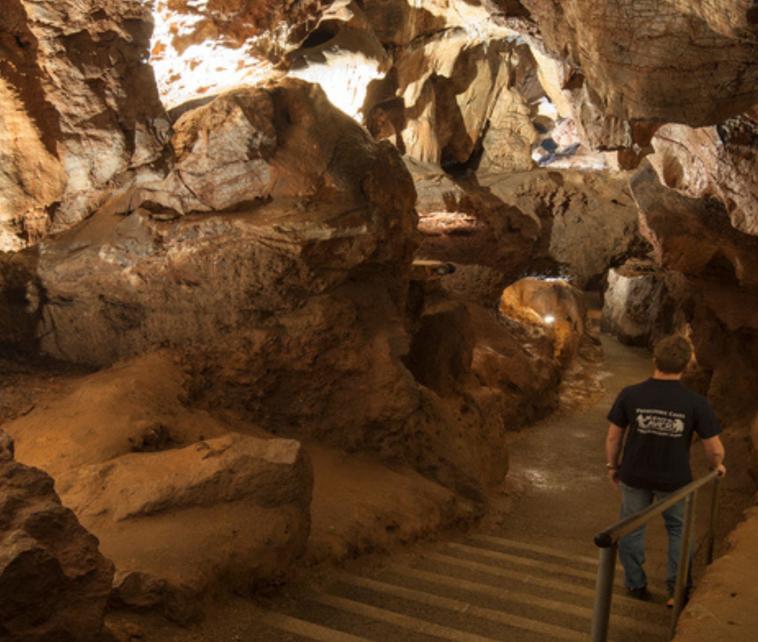 <span>Explore</span> Kents Cavern